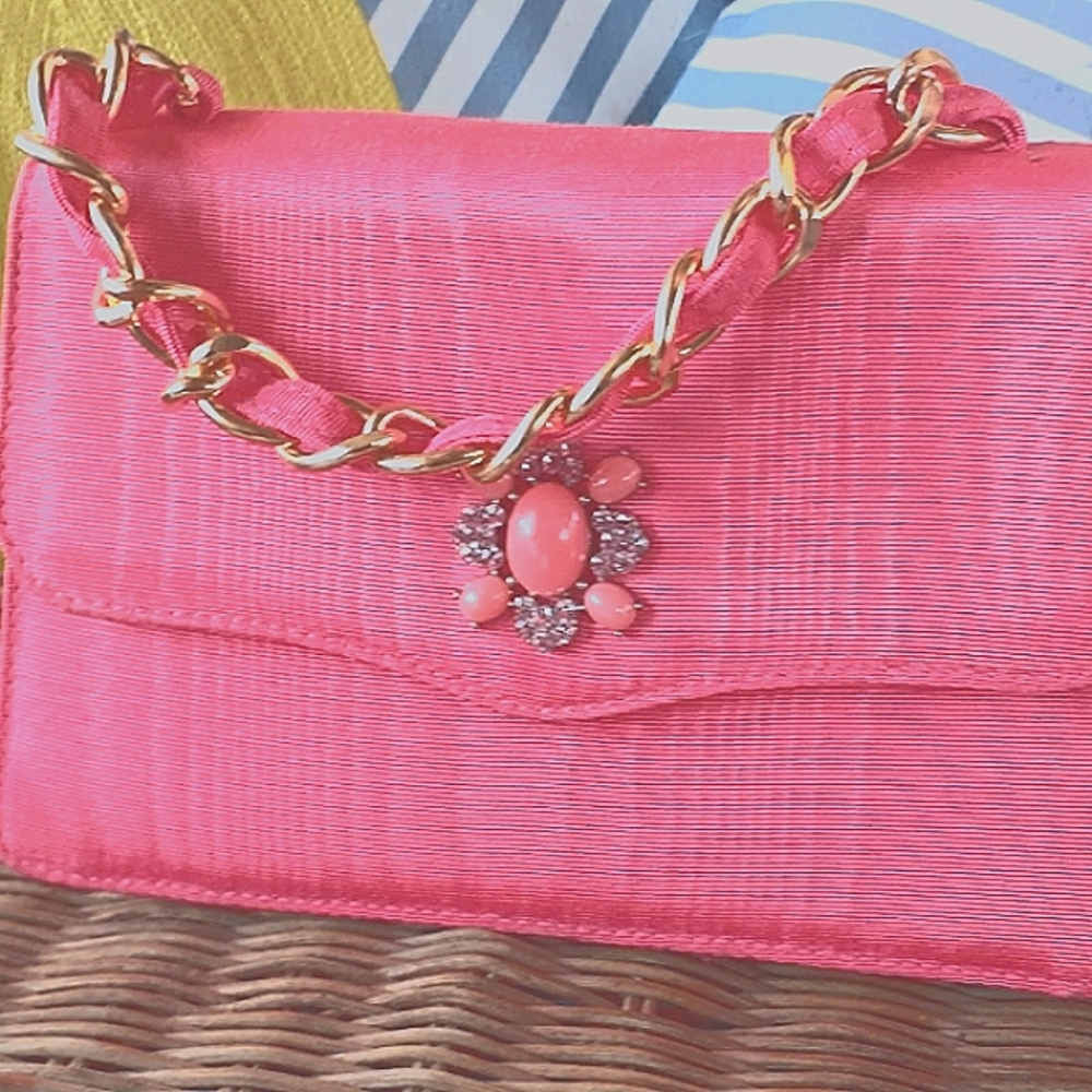 Pink Purse - Picture 2 of 4